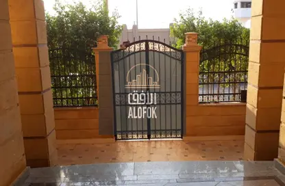 دوبلكس - 5 غرف نوم - 4 حمامات للبيع في شرق الاكاديمية - مدينة القاهرة الجديدة - القاهرة