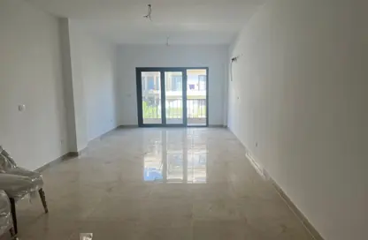 شقة - 3 غرف نوم - 3 حمامات للايجار في مون ريزيدنس - فيفث سكوير - التجمع الخامس - مدينة القاهرة الجديدة - القاهرة