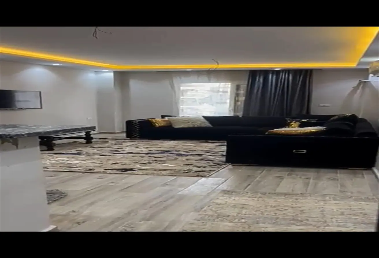 74027322 - Property Main Image