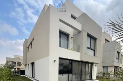 فيلا - 3 غرف نوم - 4 حمامات للبيع في كمبوند البروج - كمبوندات الشروق - مدينة الشروق - القاهرة