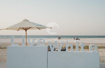 تاون هاوس - 2 غرف نوم - 3 حمامات للبيع في دايركشن وايت - راس الحكمة - الساحل الشمالي