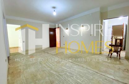Apartment - 4 Bedrooms - 2 Bathrooms for rent in Omar Al Mokhtar St. - Janaklees - Hay Sharq - Alexandria Apartment - 4 Bedrooms - 2 Bathrooms for rent in Omar Al Mokhtar St. - Janaklees - Hay Sharq - Alexandria
