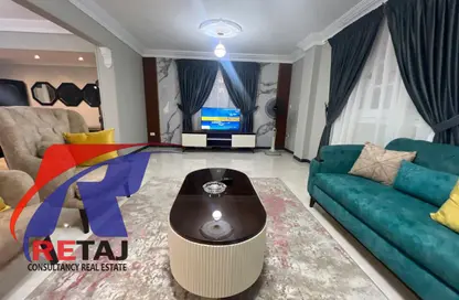 Apartment - 2 Bedrooms - 1 Bathroom for rent in Mohamed Talaat Salem St. - 1st Zone - Nasr City - Cairo