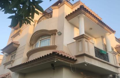 Villa - 4 Bedrooms - 4 Bathrooms for sale in Royal City - Sheikh Zayed Compounds - Sheikh Zayed City - Giza