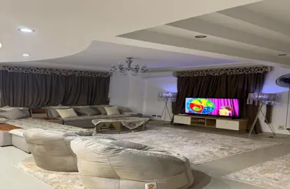 دوبلكس - 3 غرف نوم - 3 حمامات للبيع في مسجد فاطمة الشربتلي - الحي الثالث - التجمع الخامس - مدينة القاهرة الجديدة - القاهرة دوبلكس - 3 غرف نوم - 3 حمامات للبيع في مسجد فاطمة الشربتلي - الحي الثالث - التجمع الخامس - مدينة القاهرة الجديدة - القاهرة