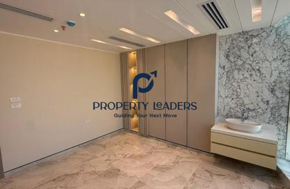 Clinic - Studio - 2 for rent in The Gate Plaza Mall - 10th District - Sheikh Zayed City - Giza