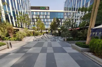 Co-Working Space - 4 Bedrooms - 1 Bathroom for rent in Park St. - 26th of July Corridor - Sheikh Zayed City - Giza