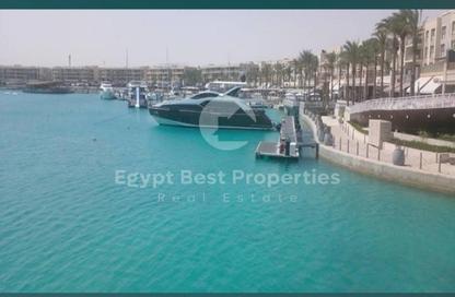 شاليه - 2 غرف نوم - 2 حمامات للبيع في مراسي - سيدي عبد الرحمن - الساحل الشمالي شاليه - 2 غرف نوم - 2 حمامات للبيع في مراسي - سيدي عبد الرحمن - الساحل الشمالي