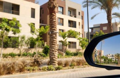 Apartment - 2 Bedrooms - 2 Bathrooms for sale in District 5 - 5th Settlement Compounds - The 5th Settlement - New Cairo City - Cairo