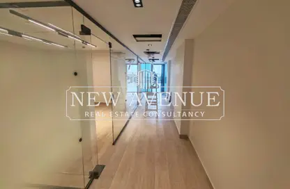 مساحات مكتبية - 2 غرف نوم - 2 حمامات للايجار في ان  90  بيزنس كومبلكس - شارع التسعين الشمالي - التجمع الخامس - مدينة القاهرة الجديدة - القاهرة