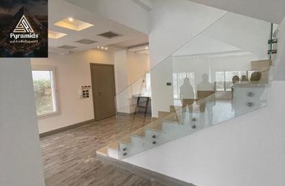 فيلا - 5 غرف نوم - 5 حمامات للايجار في زايد ديونز - الحي السادس - الشيخ زايد - الجيزة