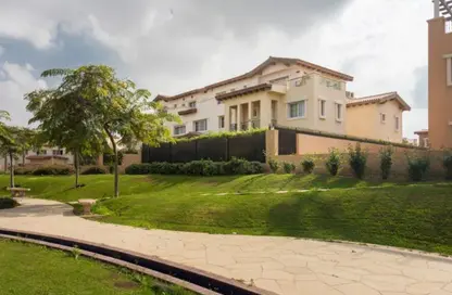 Villa - 5 Bedrooms - 6 Bathrooms for sale in Garden Residence - Hyde Park - New Cairo City - Cairo