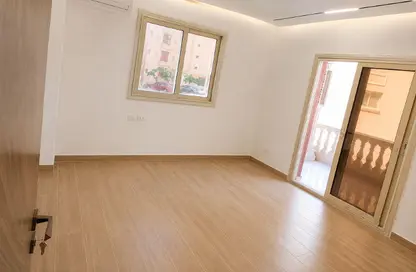 Apartment - 2 Bedrooms - 2 Bathrooms for rent in Al Gezira St. - South Investors Area - New Cairo City - Cairo