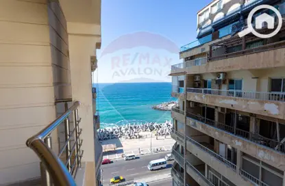 Apartment - 4 Bedrooms - 2 Bathrooms for sale in Laurent - Hay Sharq - Alexandria