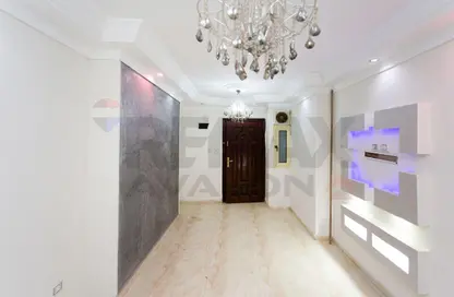 شقة - 3 غرف نوم - 1 حمام للبيع في ميامي - حي اول المنتزة - الاسكندرية