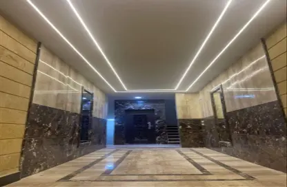 Apartment - 3 Bedrooms - 3 Bathrooms for sale in Al Narges 4 - Al Narges - New Cairo City - Cairo