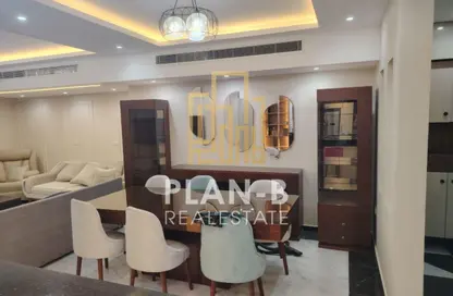 شقة - 3 غرف نوم - 3 حمامات للايجار في طريق بيفرلي هيلز - الحي السابع عشر - الشيخ زايد - الجيزة