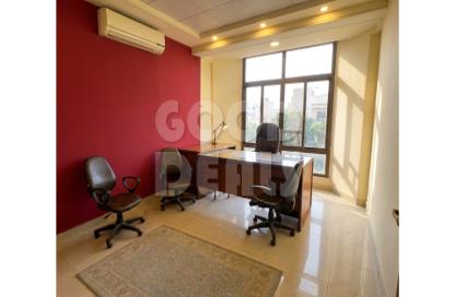 Apartment - 2 Bedrooms - 1 Bathroom for sale in Taha Hussein St. - Zamalek - Cairo