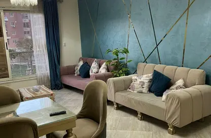 شقة - 3 غرف نوم - 2 حمامات للايجار في حى القرنفل - التجمع الخامس - مدينة القاهرة الجديدة - القاهرة