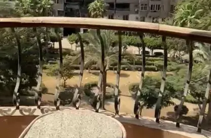 Apartment - 4 Bedrooms - 3 Bathrooms for sale in Mohammed Al Maqref St. - 6th Zone - Nasr City - Cairo