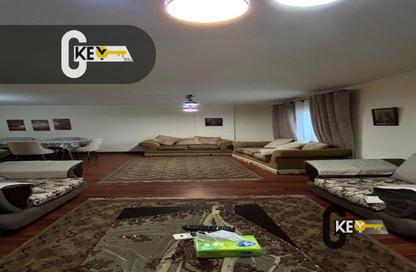 شقة - 3 غرف نوم - 3 حمامات للايجار في شارع احمد بن حنبل - الرحاب المرحلة الأولى - الرحاب - مدينة القاهرة الجديدة - القاهرة