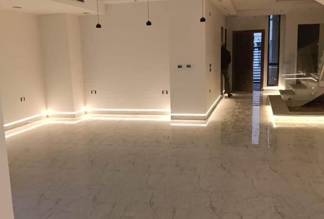 100366578 - Property Image 2