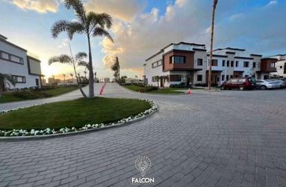 Villa - 3 Bedrooms - 3 Bathrooms for sale in Azzar - 5th Settlement Compounds - The 5th Settlement - New Cairo City - Cairo