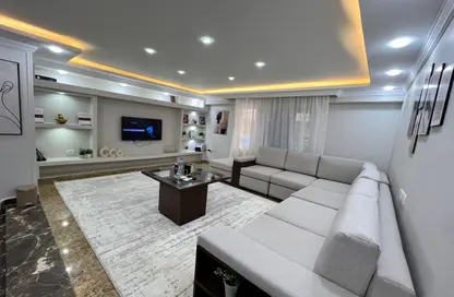 شقة - 1 حمام للايجار في شارع شهاب - المهندسين - الجيزة