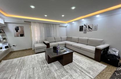 شقة - 1 حمام للايجار في شارع شهاب - المهندسين - الجيزة