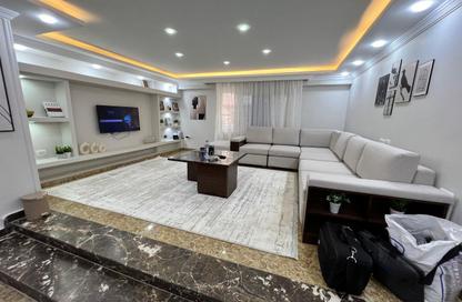شقة - 1 حمام للايجار في شارع شهاب - المهندسين - الجيزة