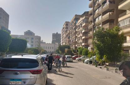 Apartment - 3 Bedrooms - 1 Bathroom for sale in Amaer Madinet Nasr Road - 10th District - Nasr City - Cairo