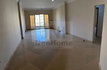 شقة - 3 غرف نوم - 3 حمامات للايجار في مدينة وصال - كمبوندات الشروق - مدينة الشروق - القاهرة