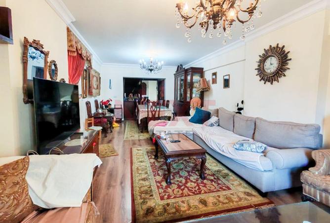 69825697 - Property Image 3