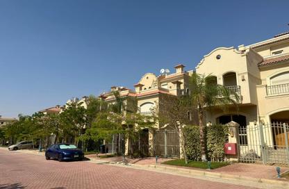 Townhouse - 4 Bedrooms - 4 Bathrooms for sale in Al Patio 5 East - El Patio - El Shorouk Compounds - Shorouk City - Cairo