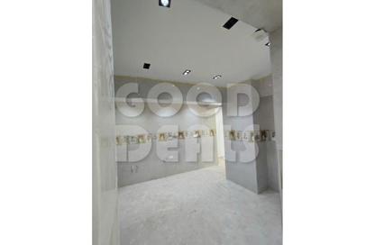 Apartment - 3 Bedrooms - 3 Bathrooms for sale in Gameat Al Dewal Al Arabeya St. - Mohandessin - Giza