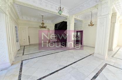 Villa - 7+ Bedrooms - 5 Bathrooms for sale in Zamalek - Cairo