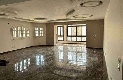 Apartment - 3 Bedrooms - 3 Bathrooms for sale in 10th Sector - Zahraa El Maadi - Hay El Maadi - Cairo