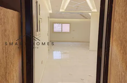 شقة - 2 غرف نوم - 1 حمام للبيع في الحي العاشر - الشيخ زايد - الجيزة