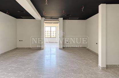 Office Space - Studio - 2 for rent in Lake Town Mall - 5th Settlement Compounds - The 5th Settlement - New Cairo City - Cairo