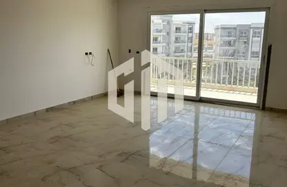 Apartment - 3 Bedrooms - 3 Bathrooms for rent in Cluster 18 - Hyde Park - New Cairo City - Cairo