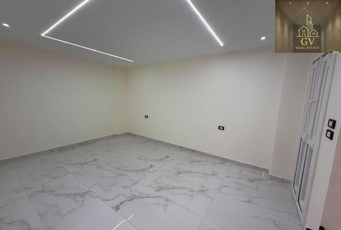 106568007 - Property Image 3