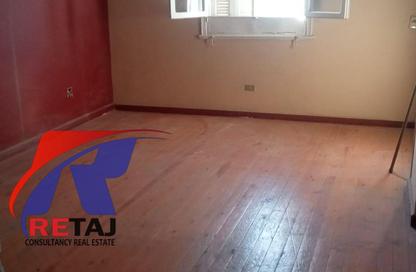 Apartment - 3 Bedrooms - 2 Bathrooms for rent in Ezz Al Din Taha St. - 1st Zone - Nasr City - Cairo