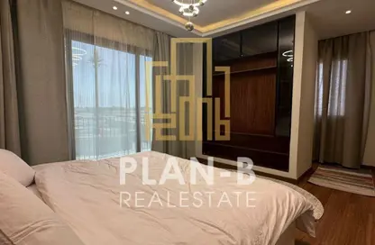 شقة - 4 غرف نوم - 4 حمامات للايجار في 6 ويست - بيفرلي هيلز - كمبوندات الشيخ زايد - الشيخ زايد - الجيزة