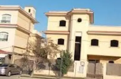 Apartment - 2 Bedrooms - 2 Bathrooms for sale in Yasmine District - 14th District - Sheikh Zayed City - Giza