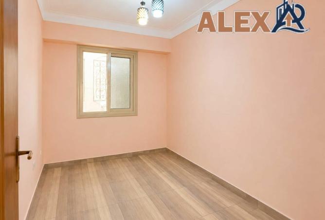 104606058 - Property Image 3