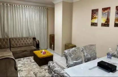 Apartment - 2 Bedrooms - 1 Bathroom for rent in Al Sheikh Taha Al Dinary St. - Al Hadiqah Al Dawliyah - 7th District - Nasr City - Cairo