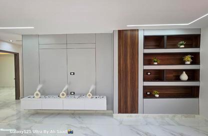 Apartment - 2 Bedrooms - 2 Bathrooms for sale in Gate 4 - Mena - Hadayek El Ahram - Giza