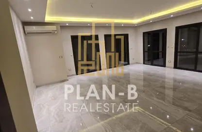 شقة - 2 غرف نوم - 3 حمامات للايجار في 6 ويست - بيفرلي هيلز - كمبوندات الشيخ زايد - الشيخ زايد - الجيزة