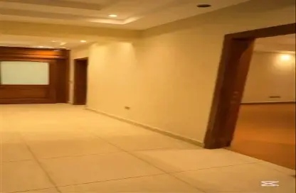 Office Space - 3 Bedrooms - 2 Bathrooms for rent in 7th District - Sheikh Zayed City - Giza Office Space - 3 Bedrooms - 2 Bathrooms for rent in 7th District - Sheikh Zayed City - Giza