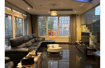 Villa - 5 Bedrooms - 4 Bathrooms for sale in Tabarak - Zahraa El Maadi - Hay El Maadi - Cairo